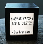 Tinycube: GPS Daten nach Wahl (in diesem Fall Stuttgart Schlossplatz)  € 48,00 Ca.Maße B15cm H15cm L15cm Gewicht1,2kg