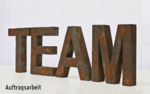 Auftragsarbeit TEAM Grau/schwarz mit Rost Höhe 20cm