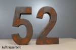 Auftragsarbeit Zahlen 52 Grau/schwarz mit Rost Höhe 20cm