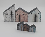 T8 Auswahl Holzhäuser Kleine Häuser: H 8 / 6 / 6 cm B 5,5 / 5 / 5 cm T 4cm  Große Häuser: H 17,5 / 14 / 14 cm B 10,5 / 11 / 11,5 cm T 4cm