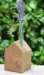 T11 Holzhaus "Pure" mit Vase H 12,5cm B 9cm T 9cm